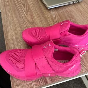 Tiem slipstream cycling shoes. Worn maybe 10 times at most.